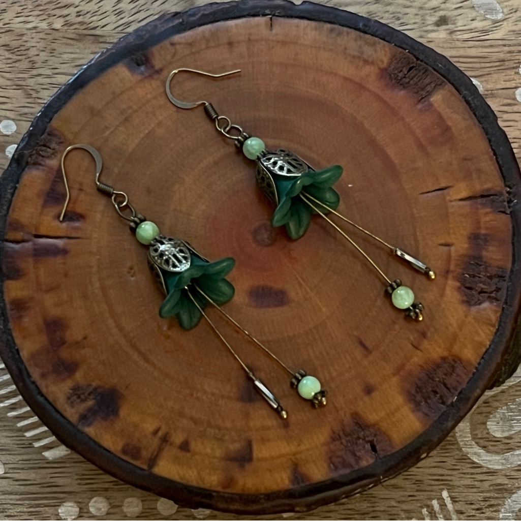 New Pretty Pine Green Acrylic, Antique Bronze & Crystal Flower Earrings